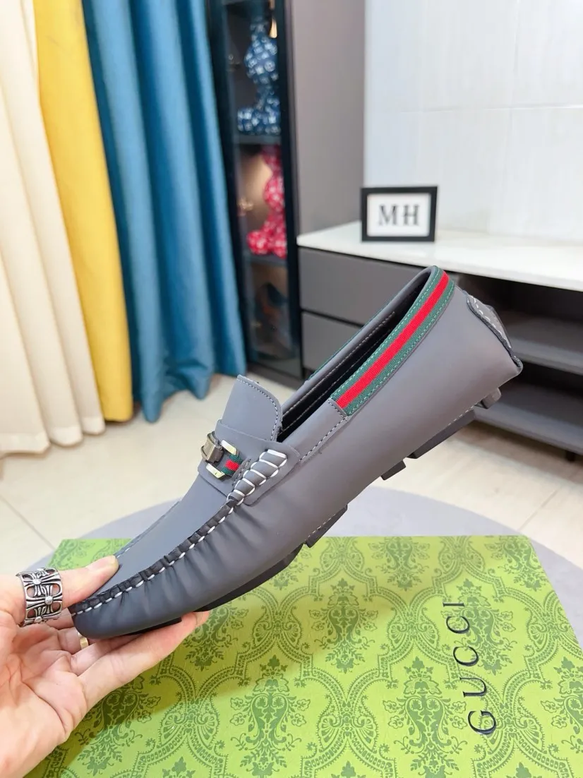 Men's shoes💰400🌹🌹【GUCCI】Hong Kong original top quality exquisite craftsmanship top quality💪🏼high-end boutique men's Hugh Doudou shoes British fashion style 🎈original metal soft cowhide surface lazy slip-on Loaf style This fabric is made of 🇮🇹imported top soft calfskin, code number: 38-44